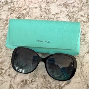 Tiffany & Co. Black Oversized Butterfly Sunglasses with Tiffany Blue Case